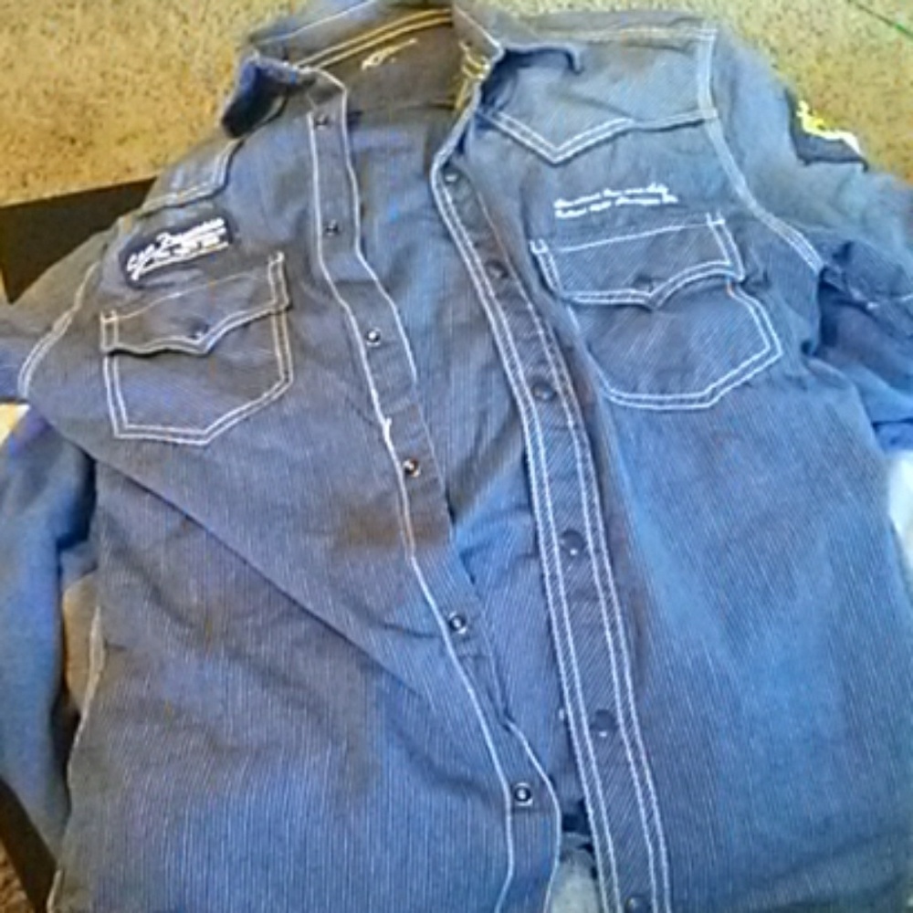Mens button shirt